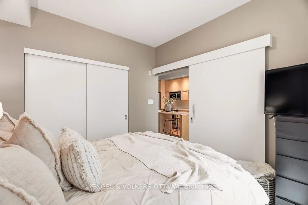 101 Richmond Road #418