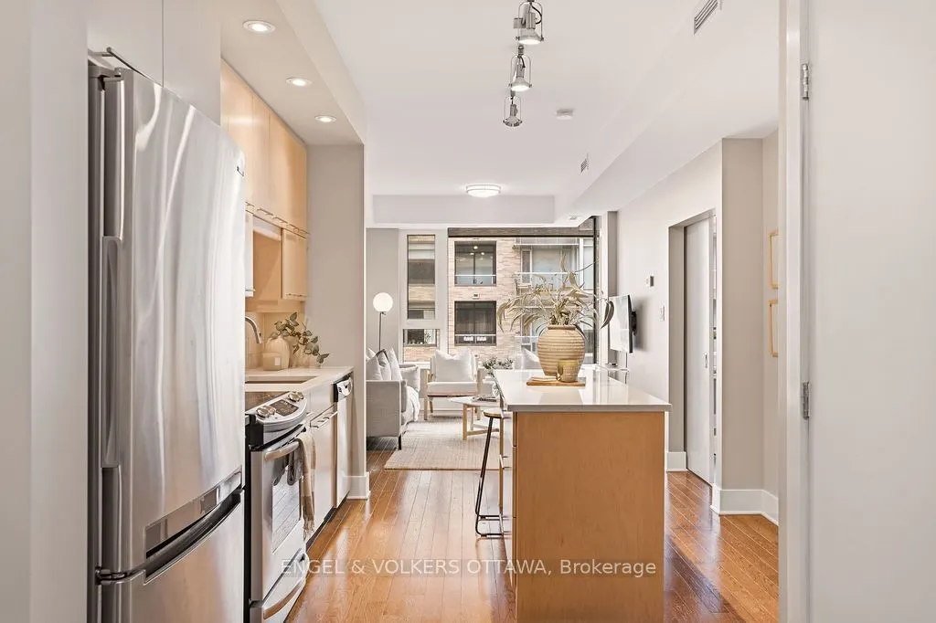 101 Richmond Road #418