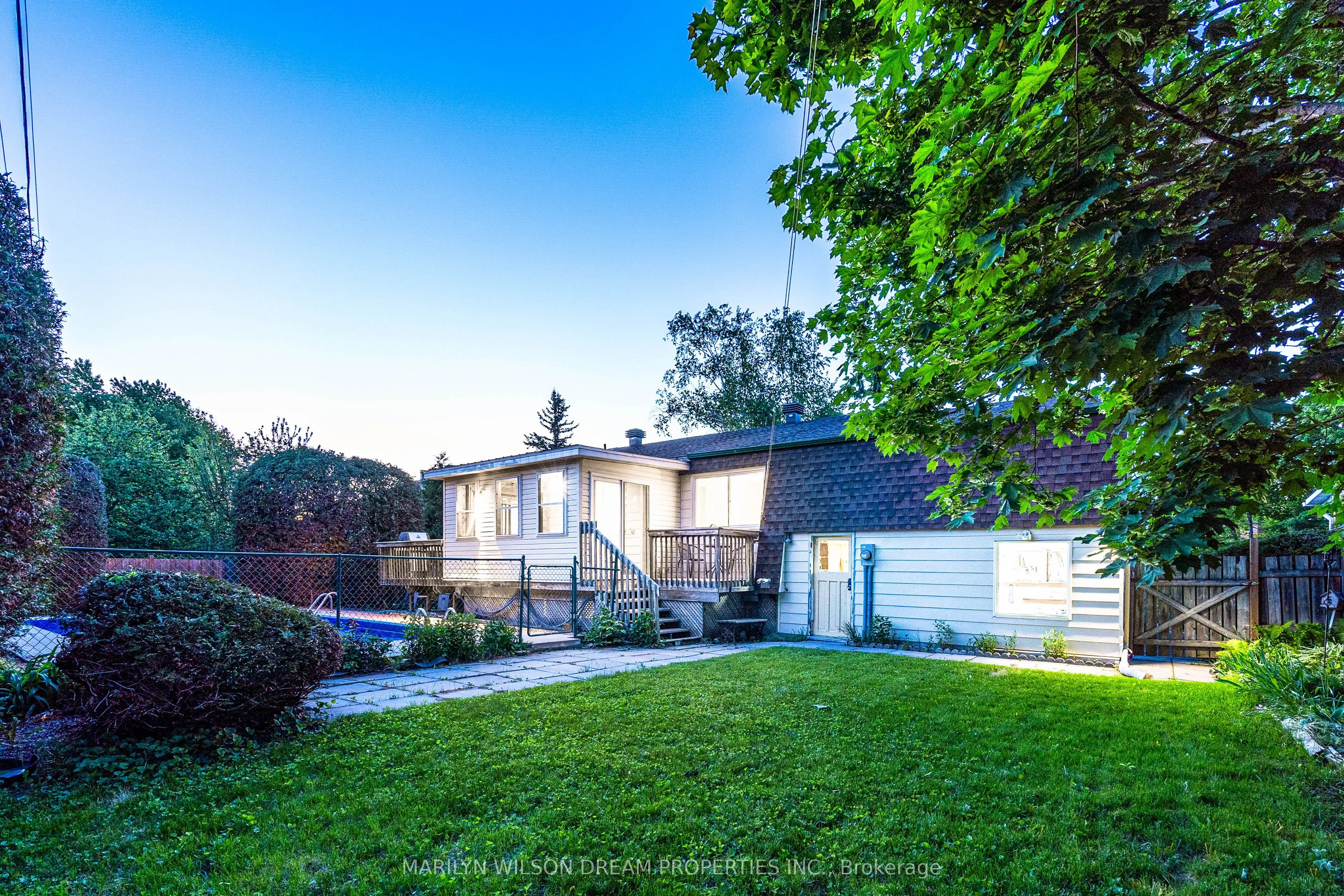 20 Coolbrook Crescent
