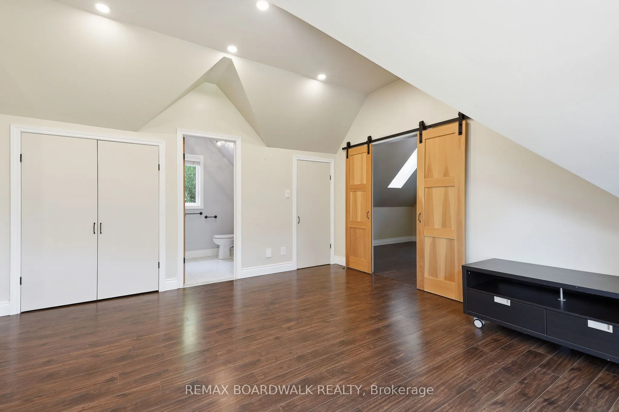 1110 Dunning Road