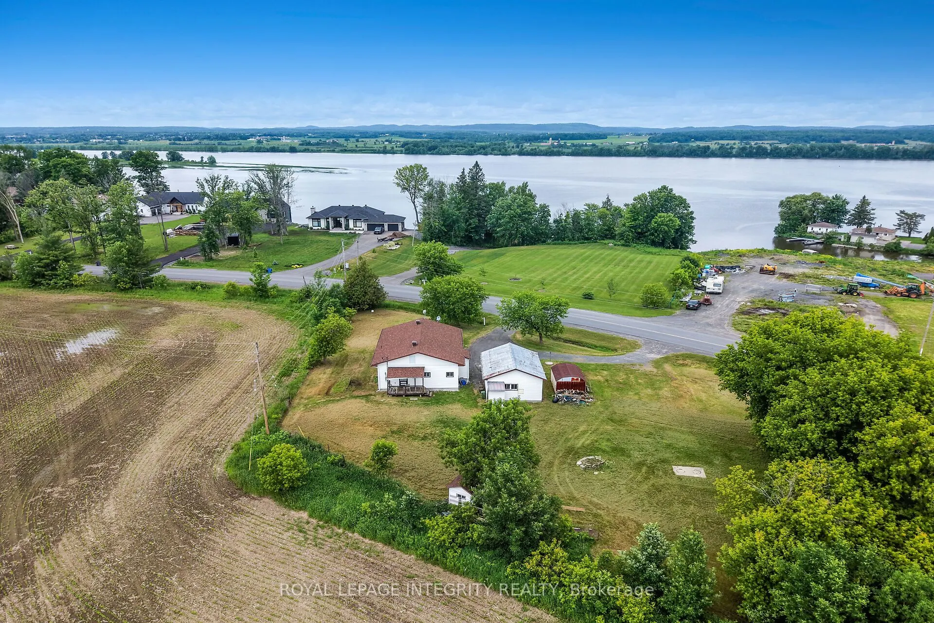 3156 Old Highway 17 Road