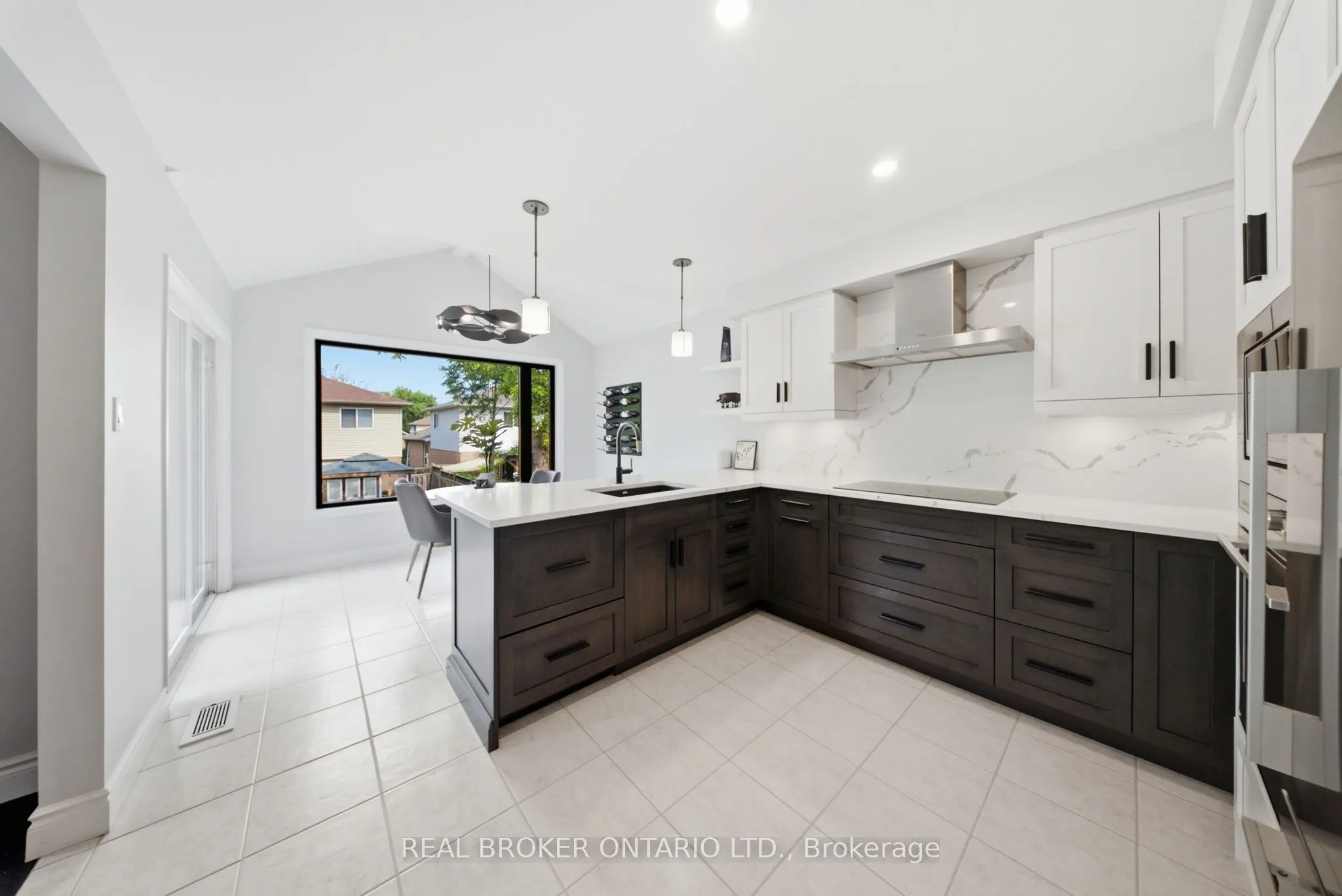 19 Boulder Crescent