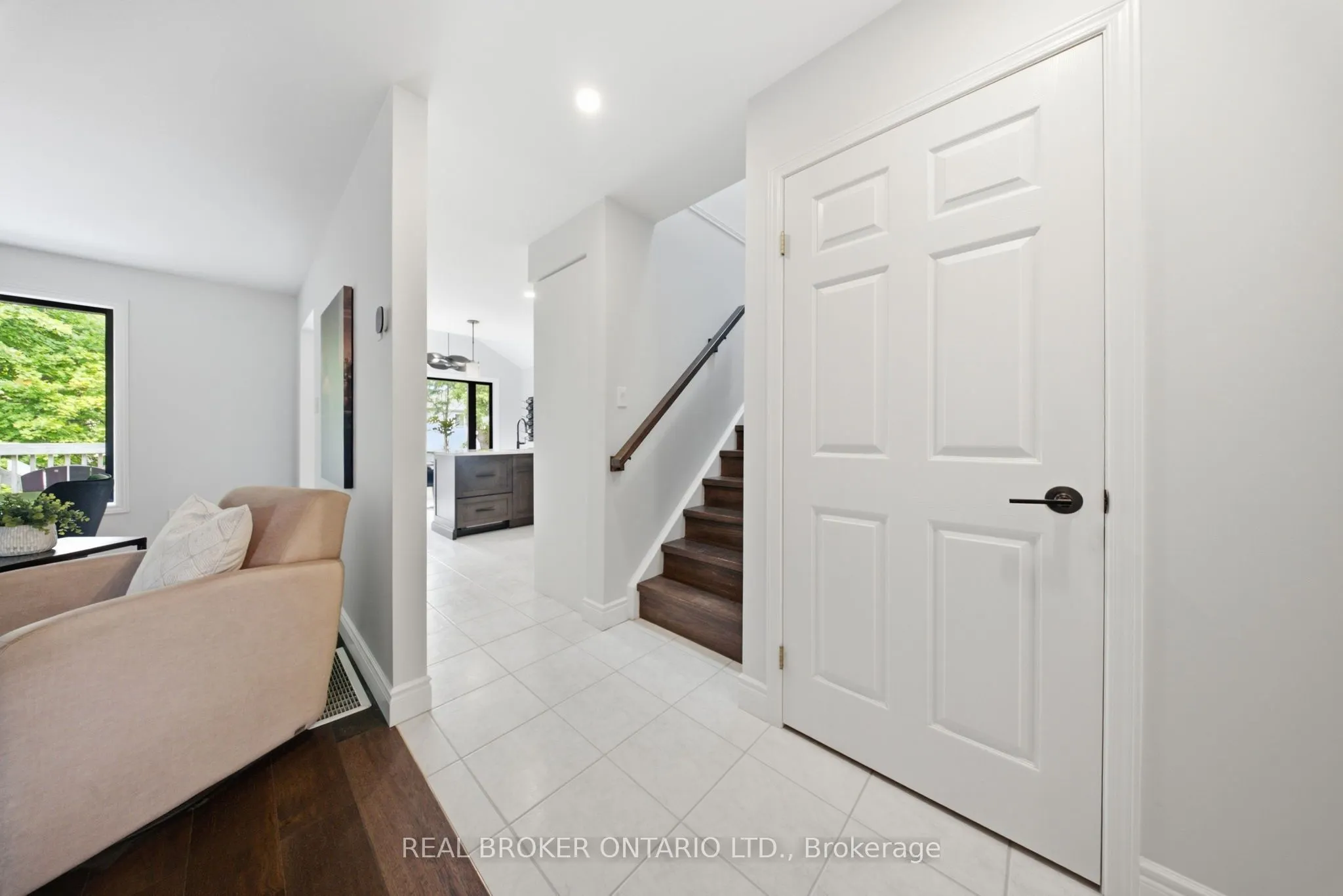 19 Boulder Crescent
