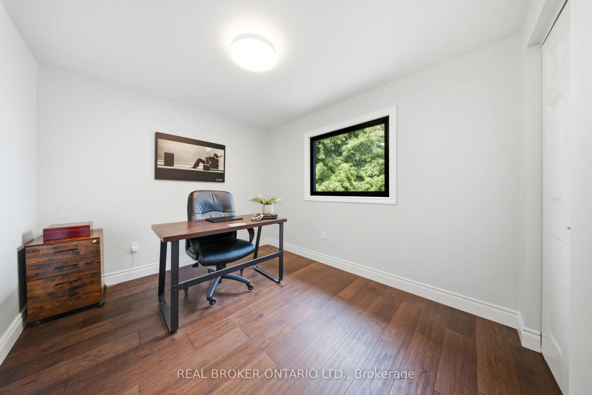 19 Boulder Crescent