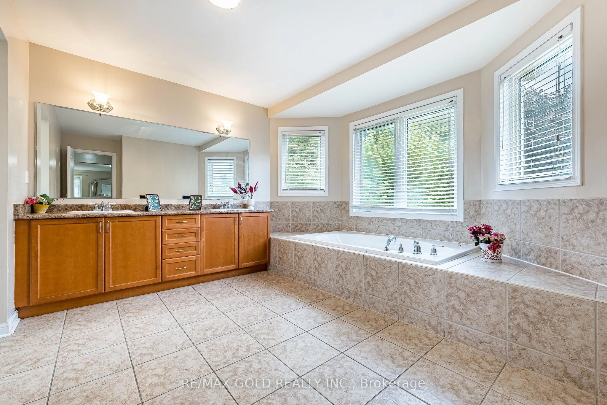 119 Glazebrook Crescent