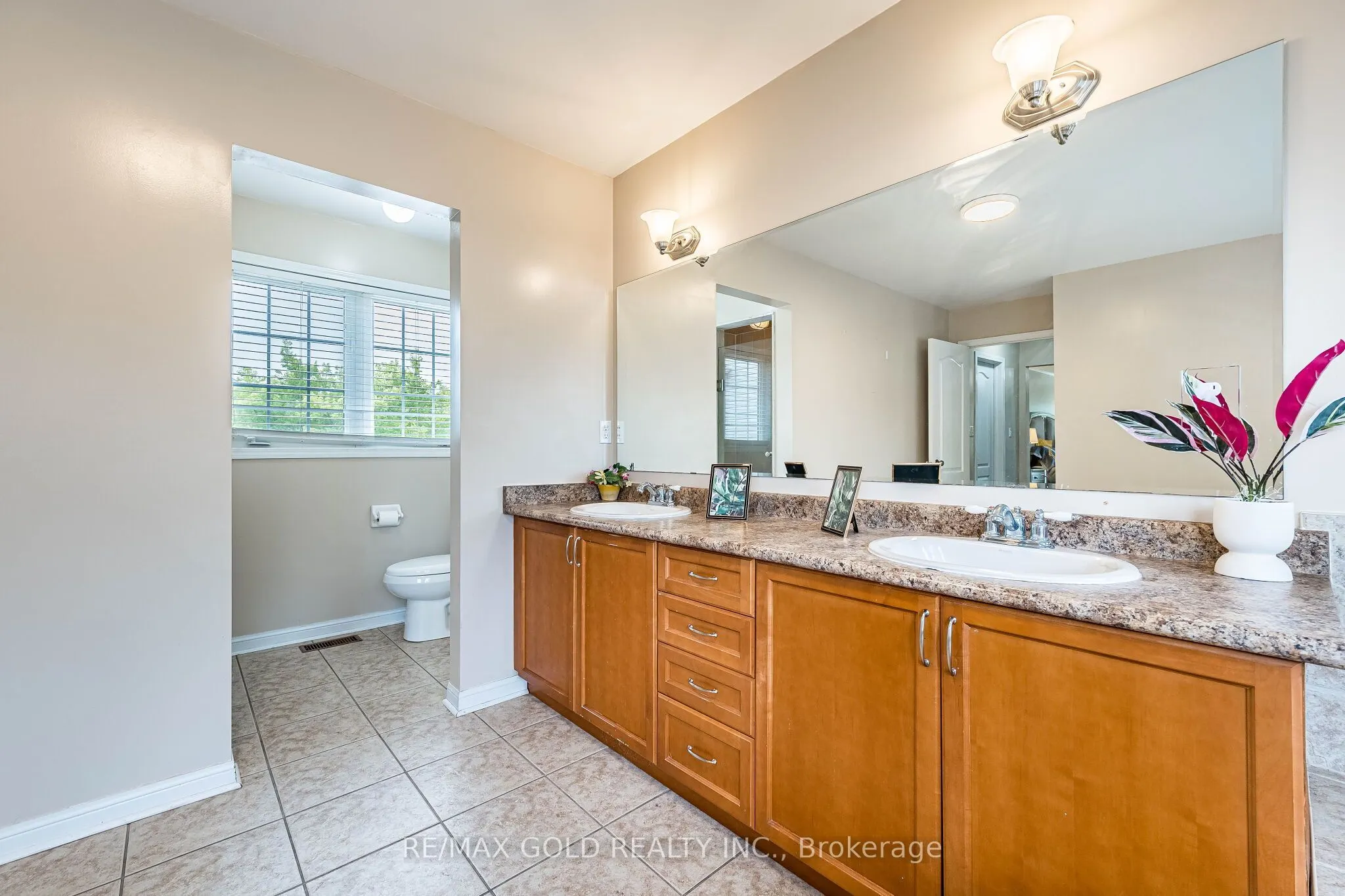 119 Glazebrook Crescent