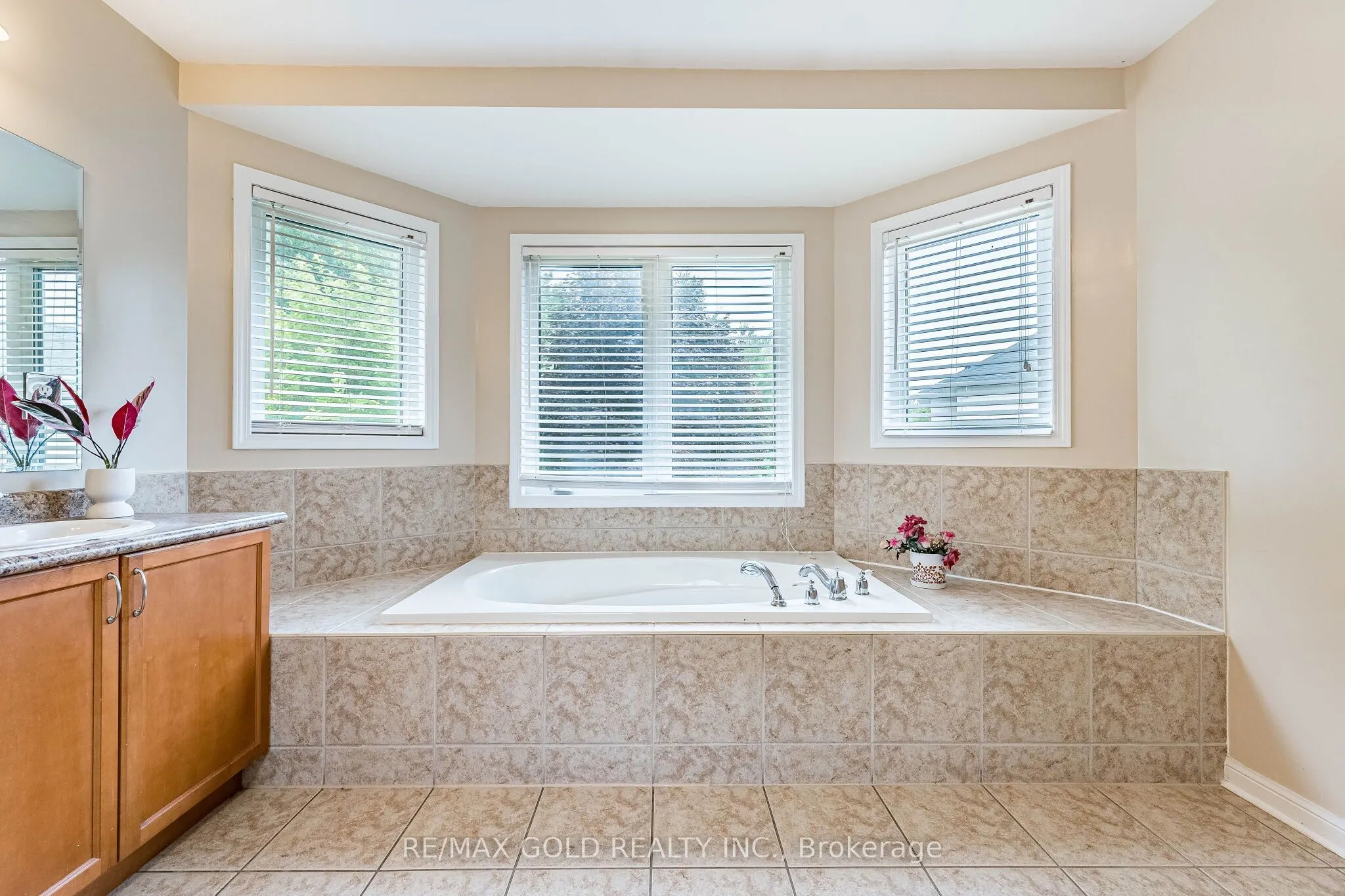 119 Glazebrook Crescent