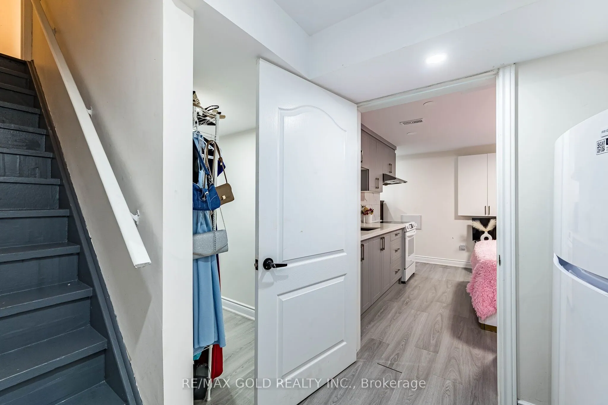 119 Glazebrook Crescent