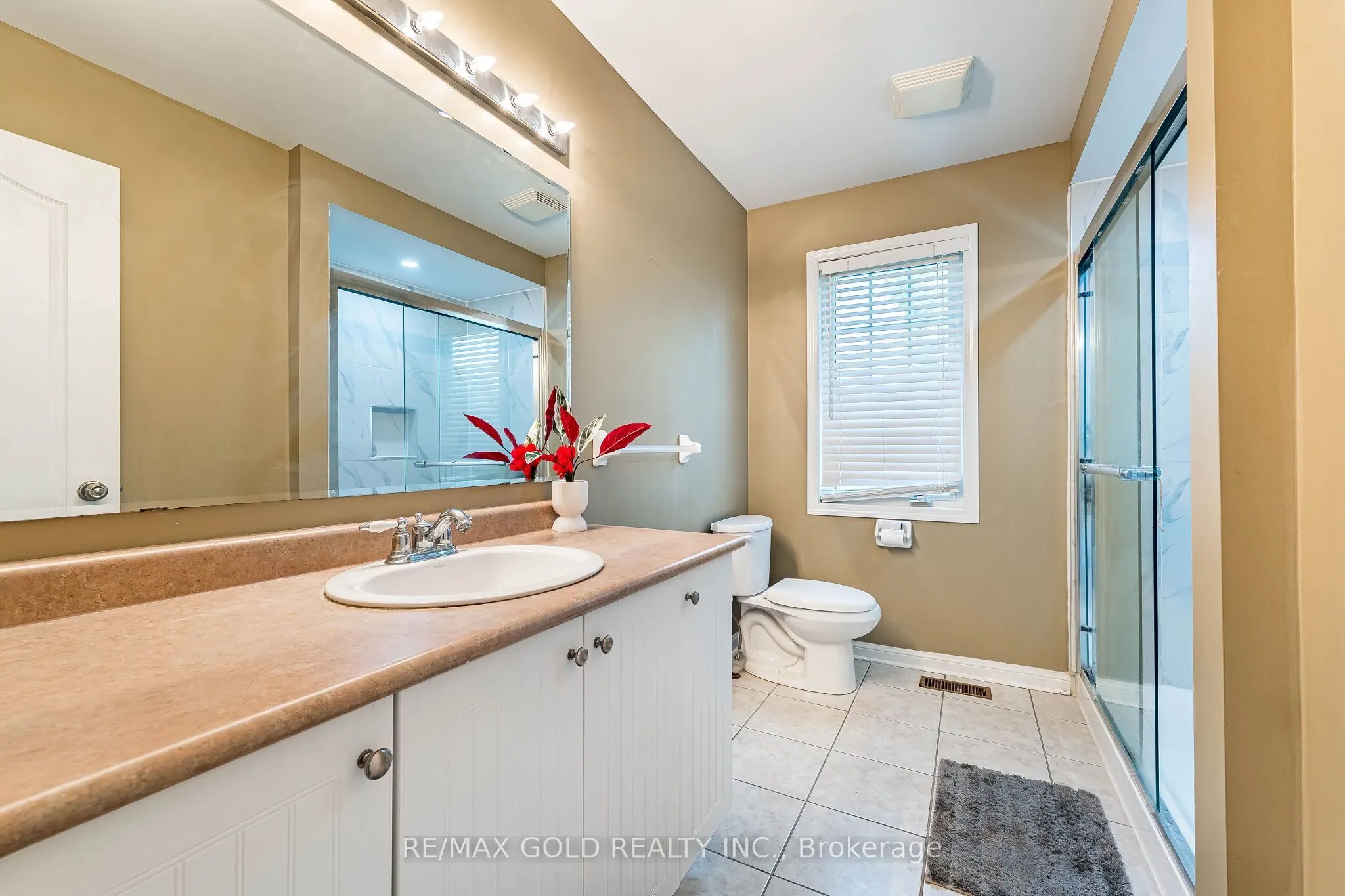 119 Glazebrook Crescent