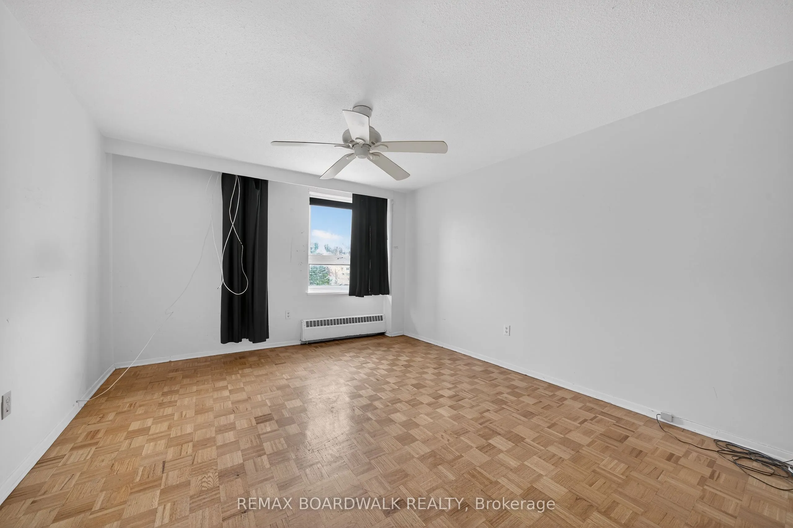 1356 Meadowlands Drive E #407