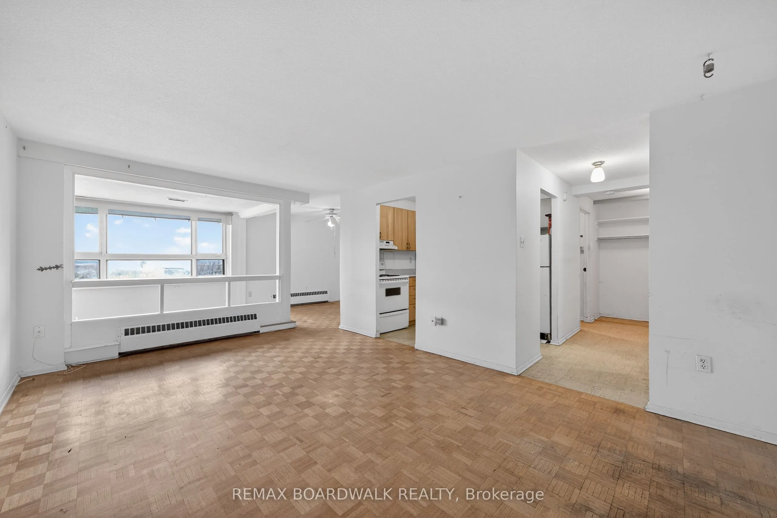 1356 Meadowlands Drive E #407