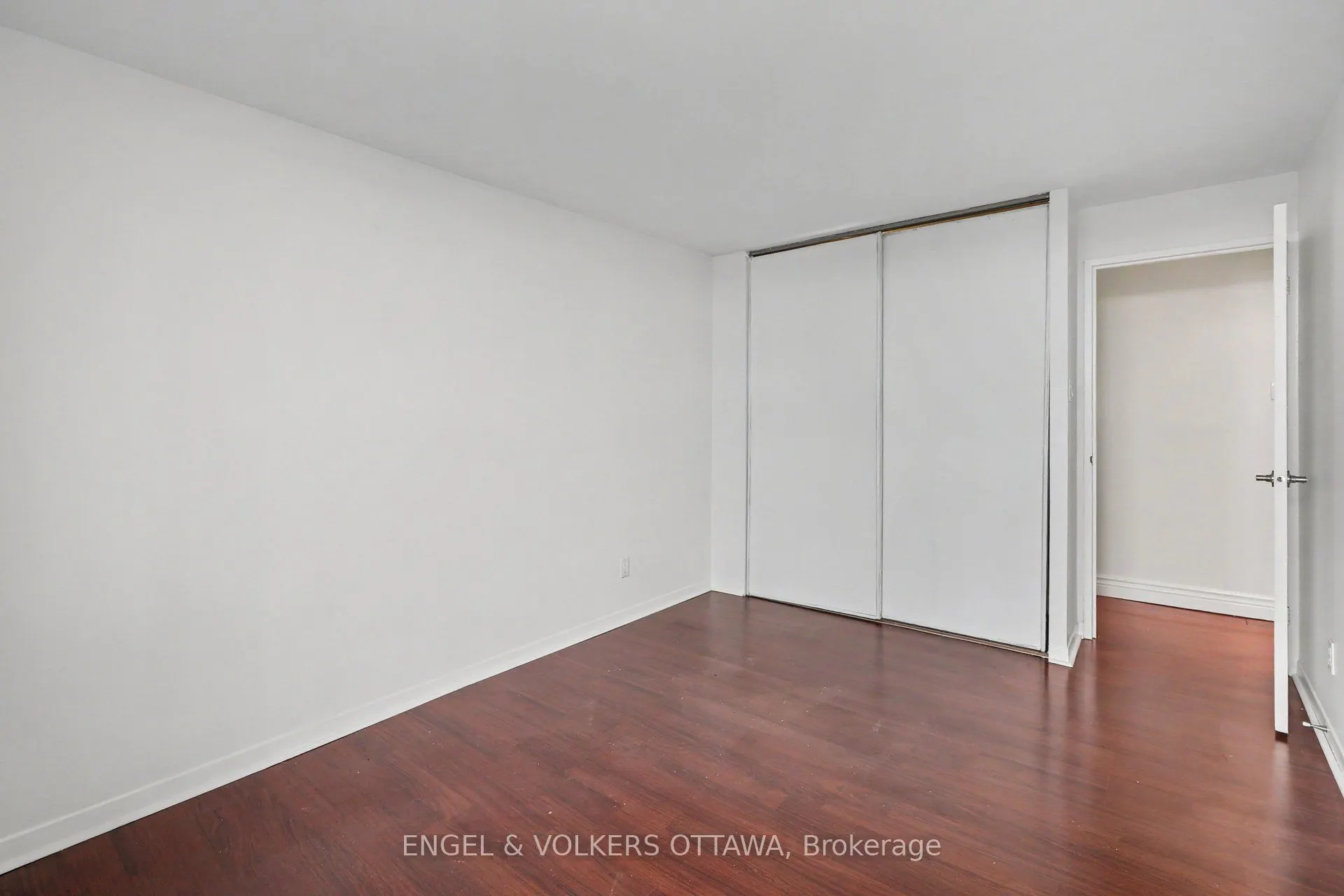 415 Greenview Avenue #1702