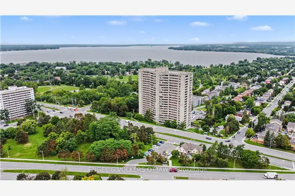 415 Greenview Avenue #1702