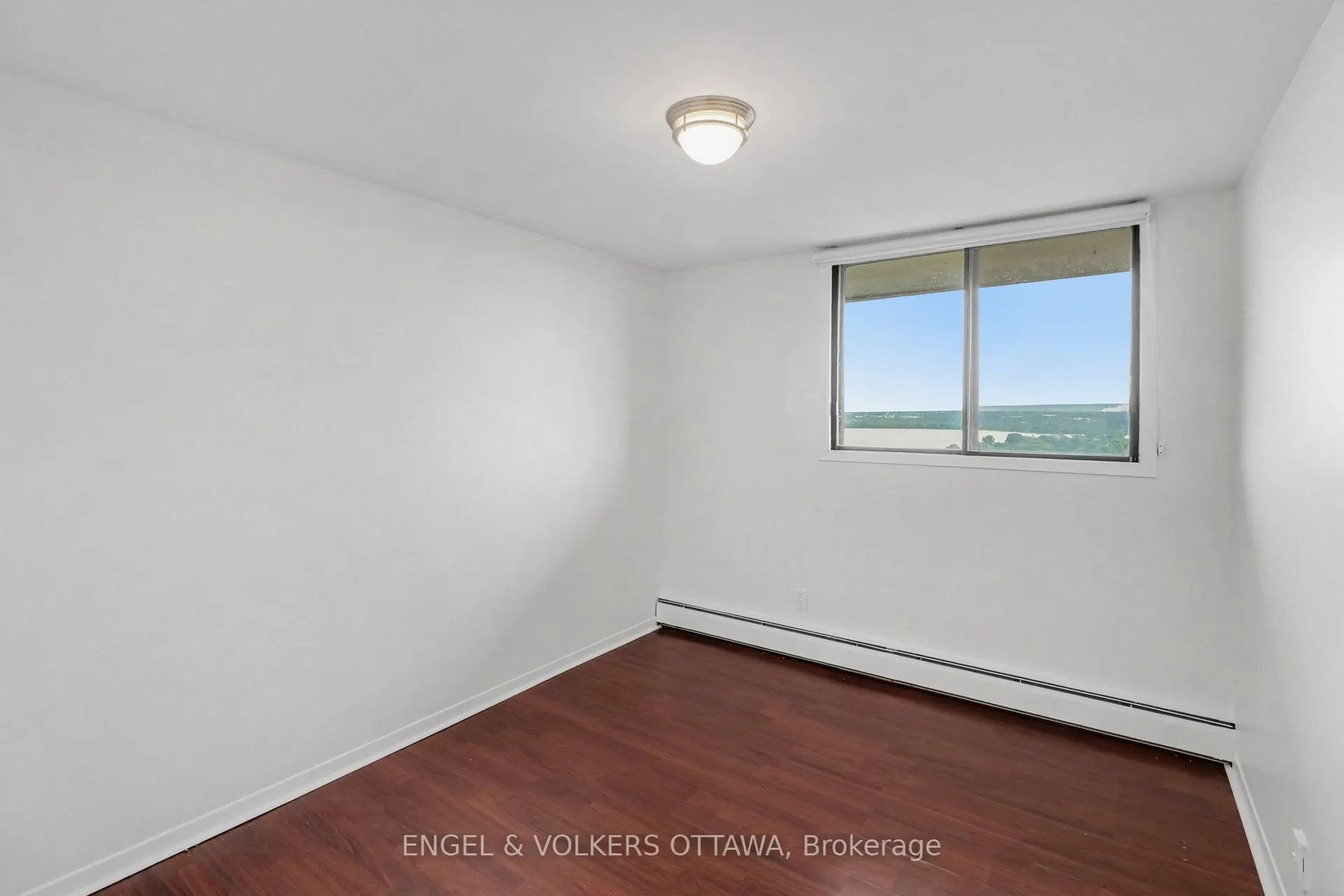 415 Greenview Avenue #1702