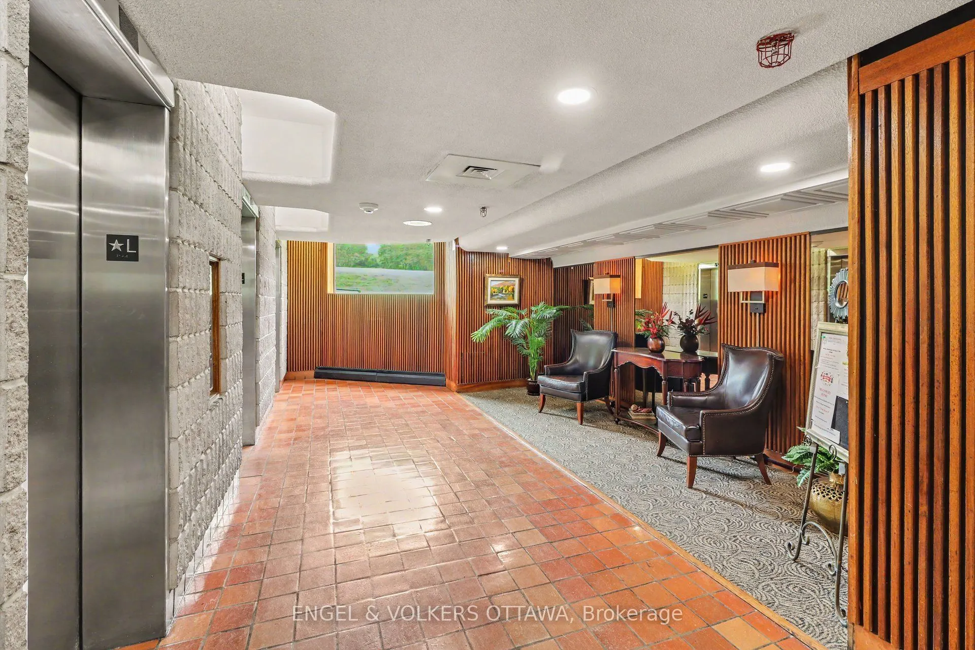 415 Greenview Avenue #1702
