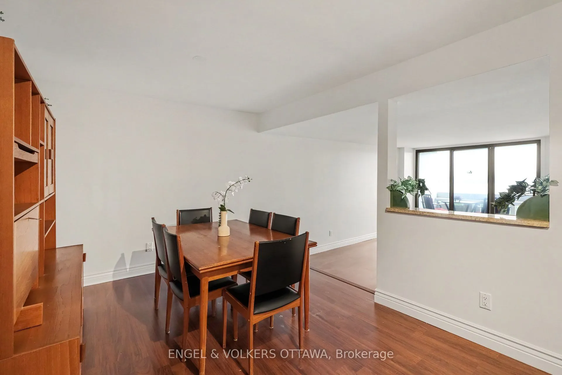 415 Greenview Avenue #1702