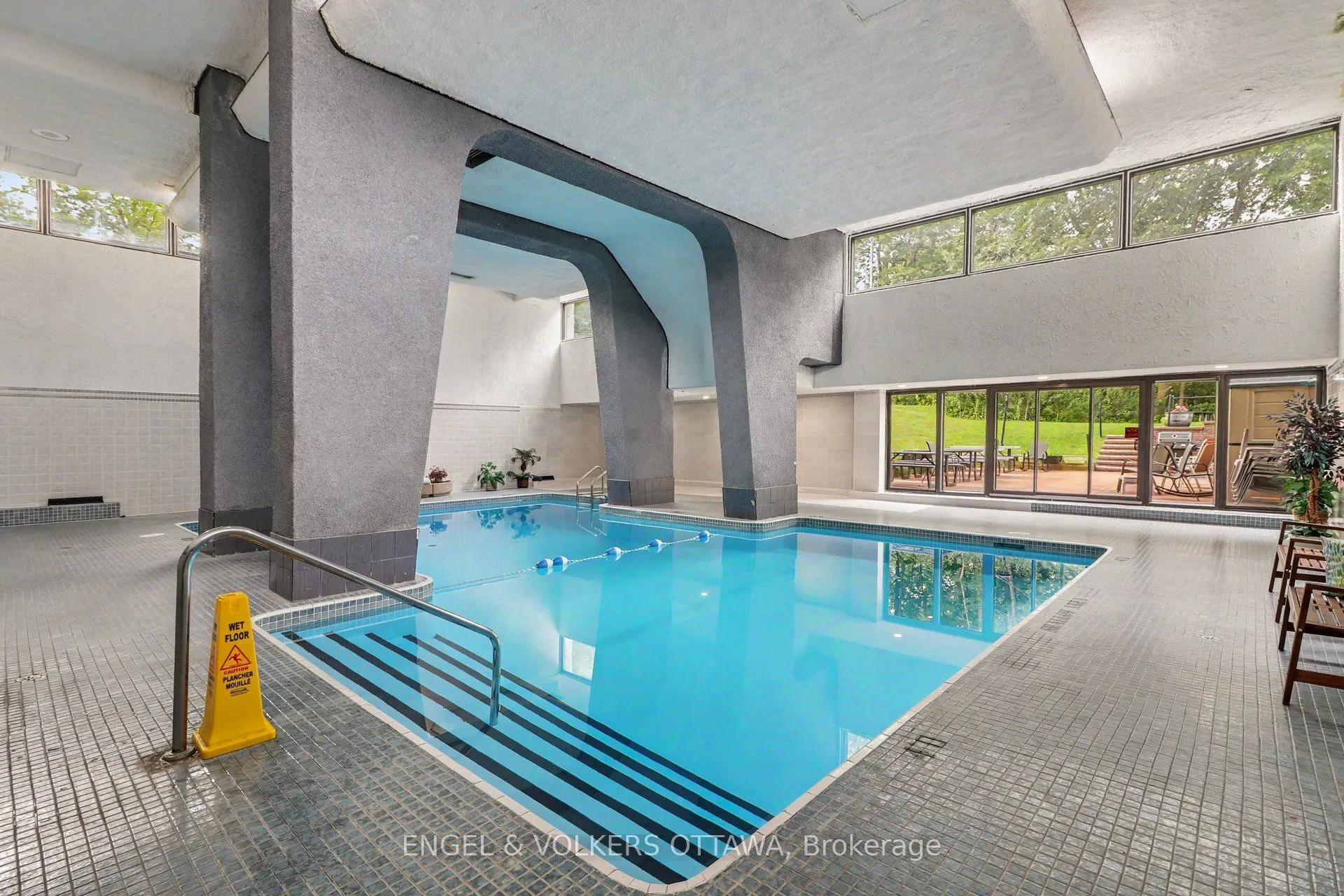 415 Greenview Avenue #1702