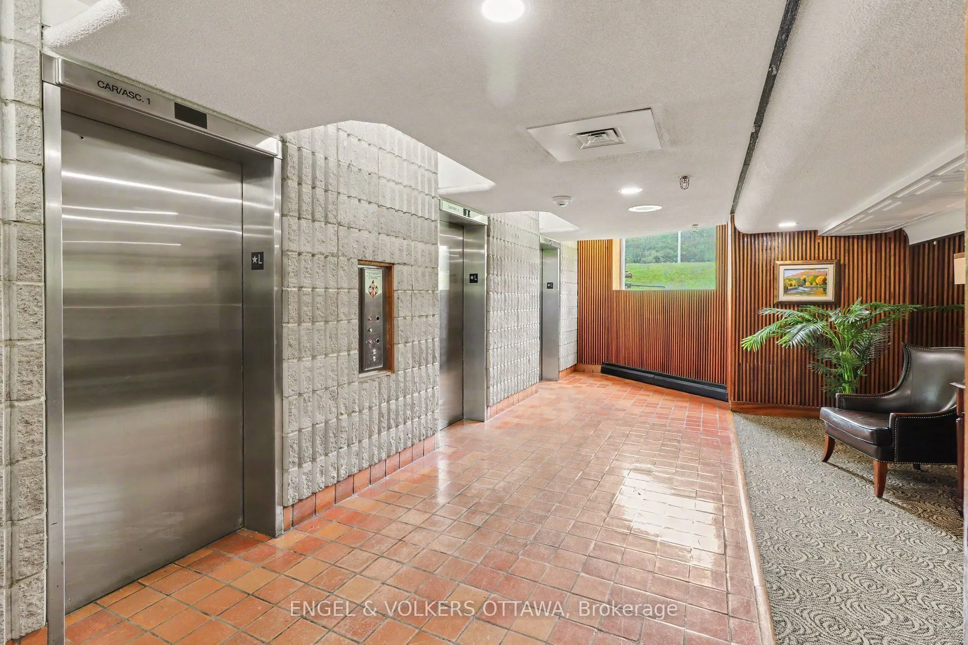 415 Greenview Avenue #1702
