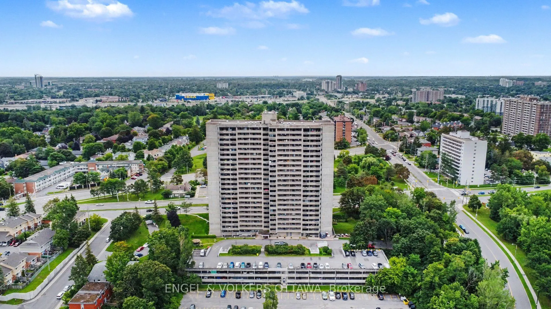 415 Greenview Avenue #1702