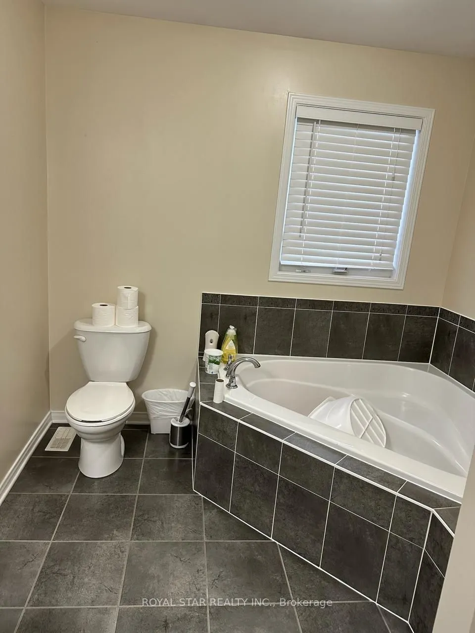 1471 Carronbridge Circle