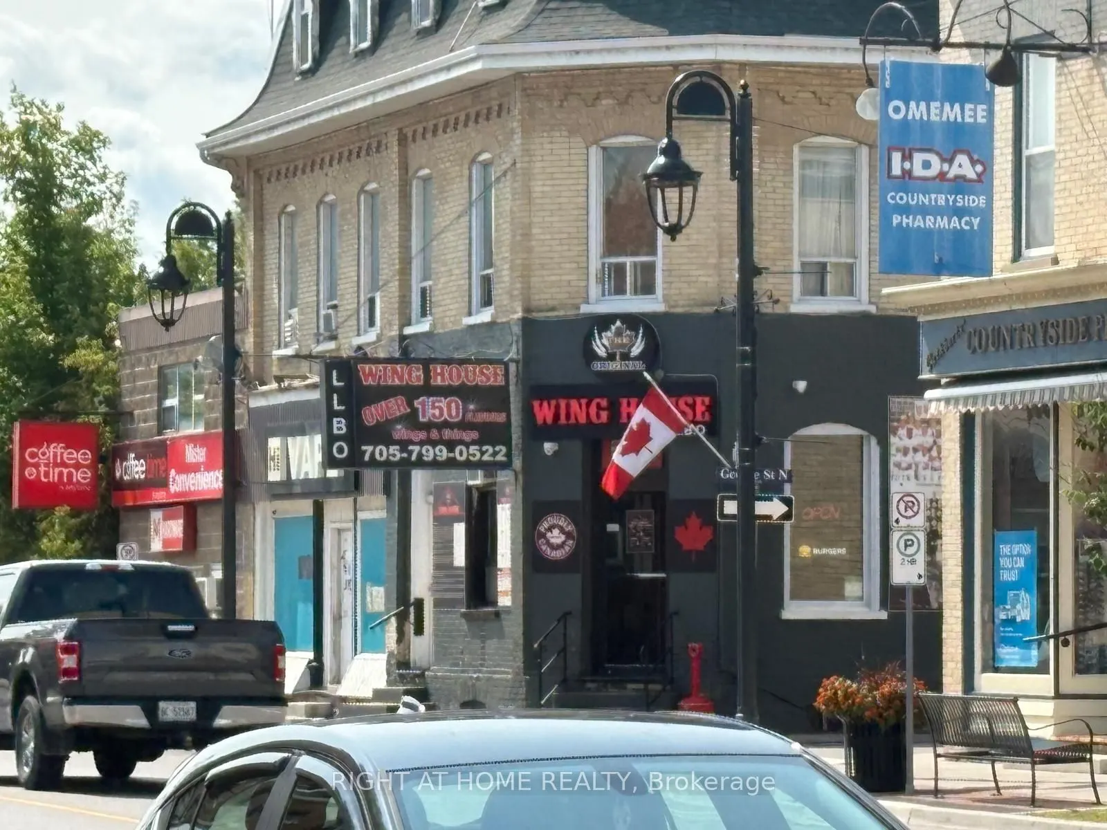 122 King Street W