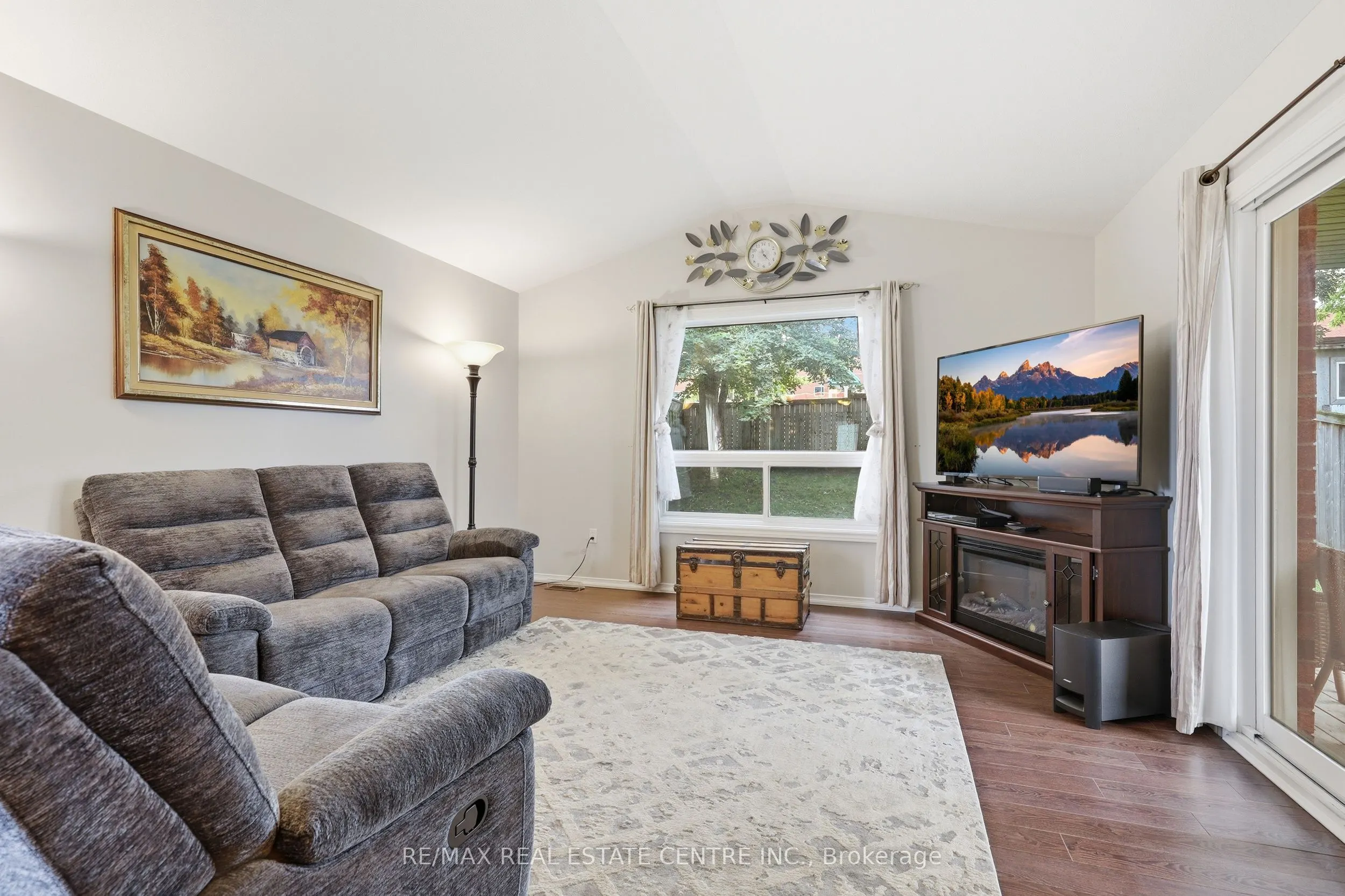 165 Silk Drive
