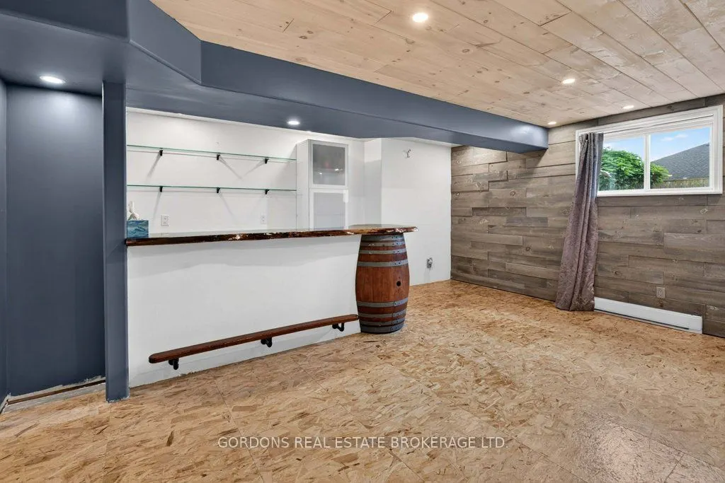 436 Bridge Street W