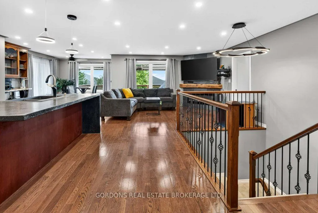 436 Bridge Street W