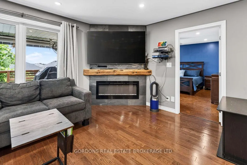 436 Bridge Street W