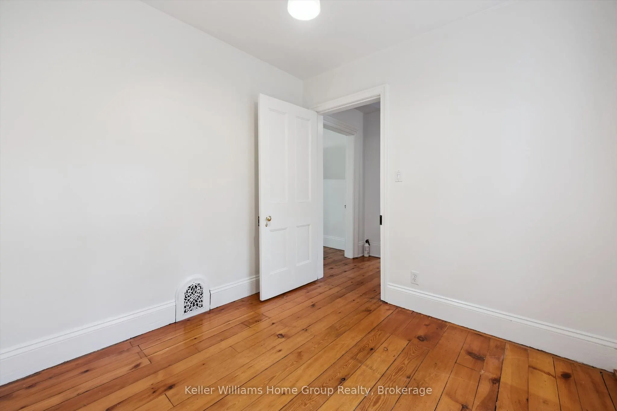 129 Suffolk Street W