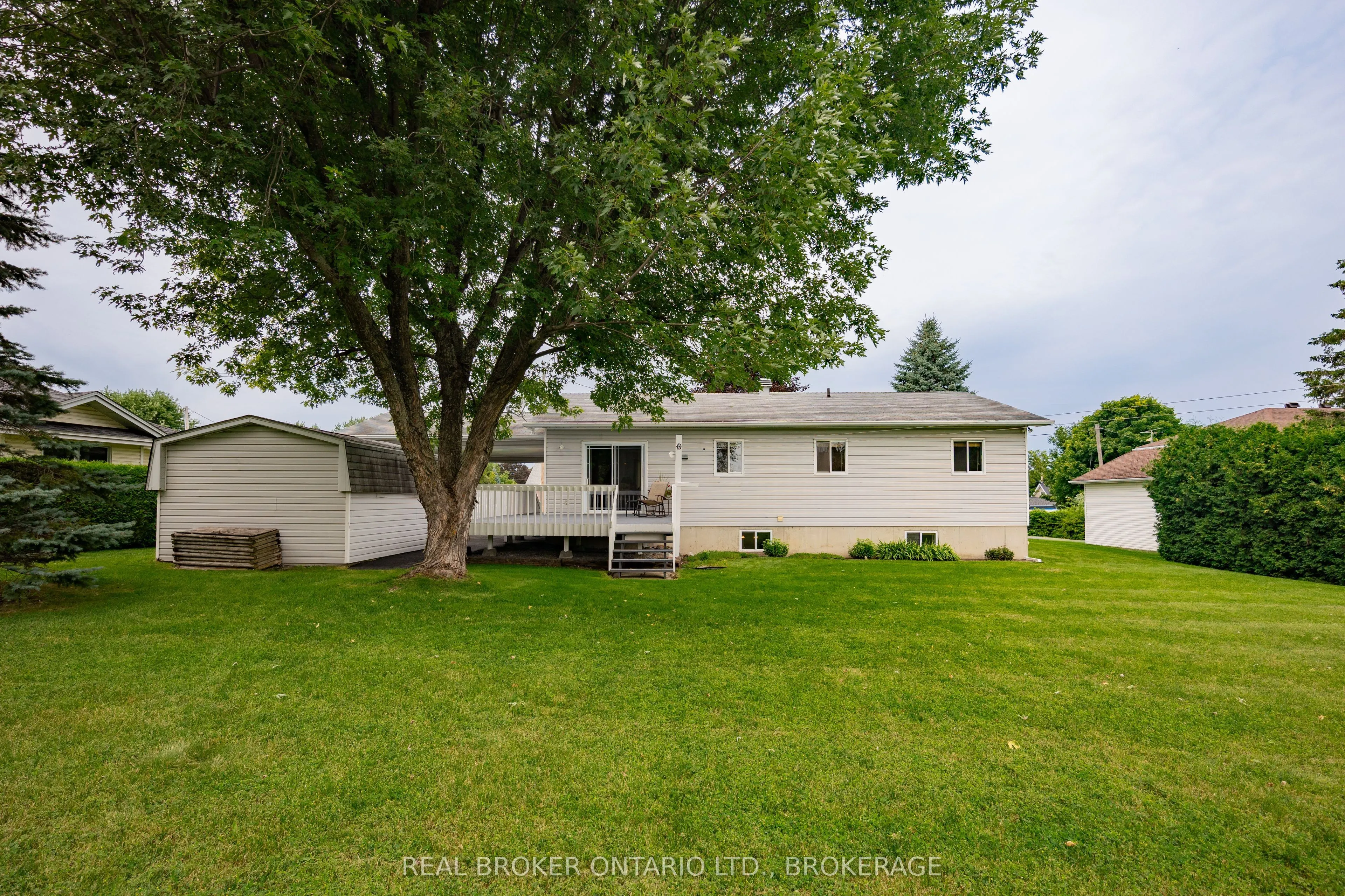 20392 Roy Crescent