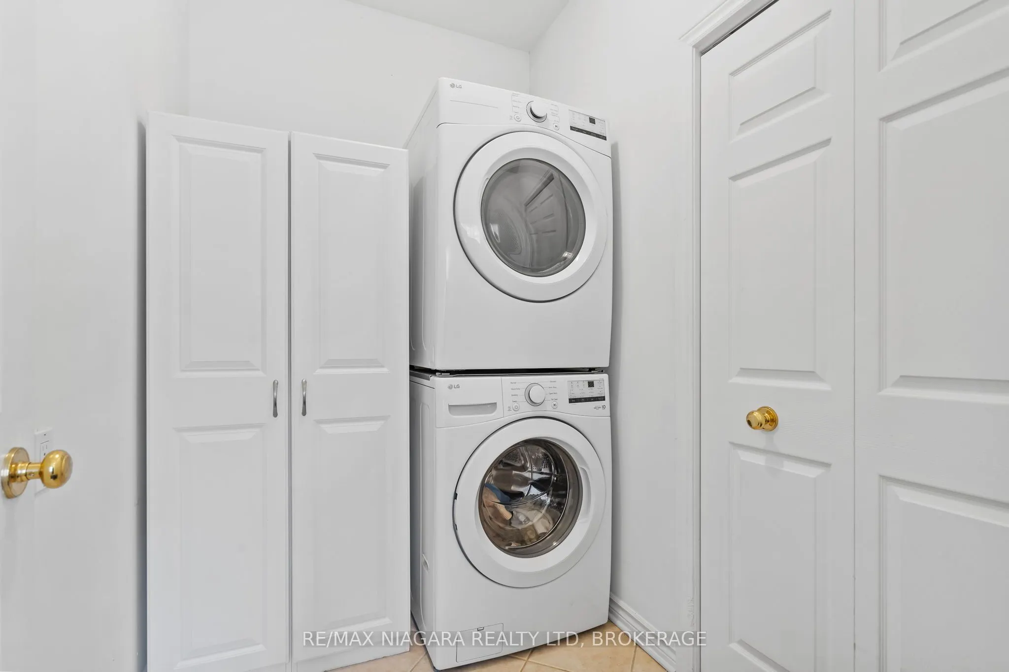 1448 Niagara Stone Road #17