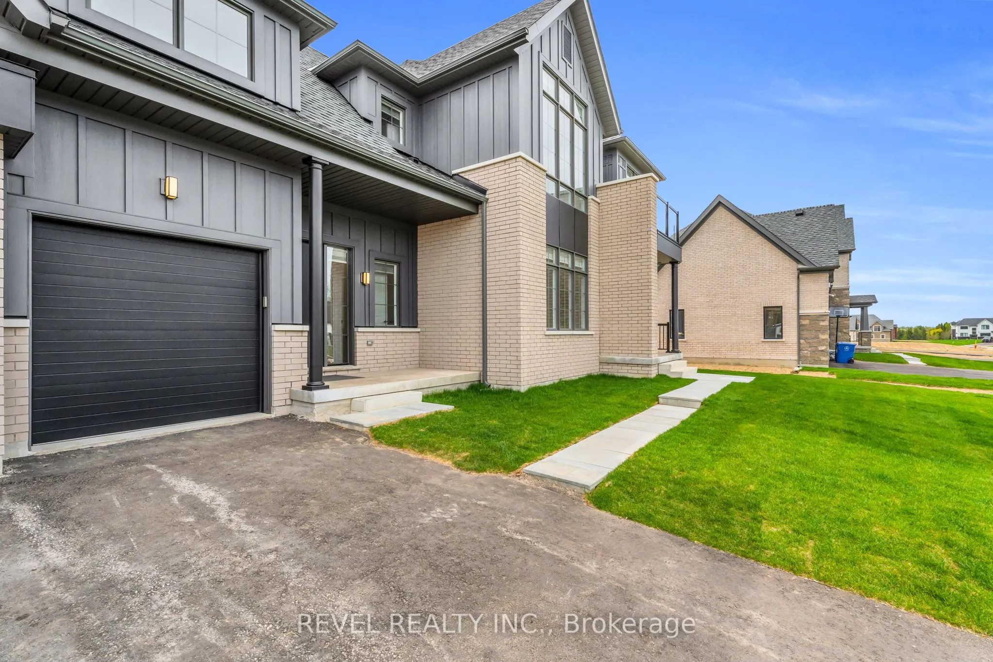 36 Ewing Way
