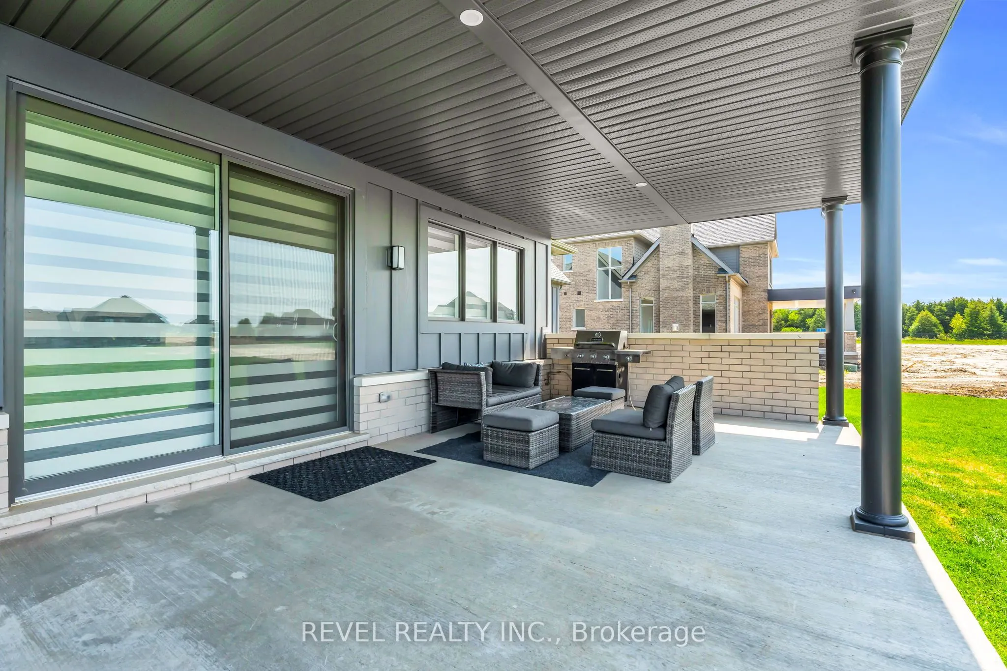 36 Ewing Way
