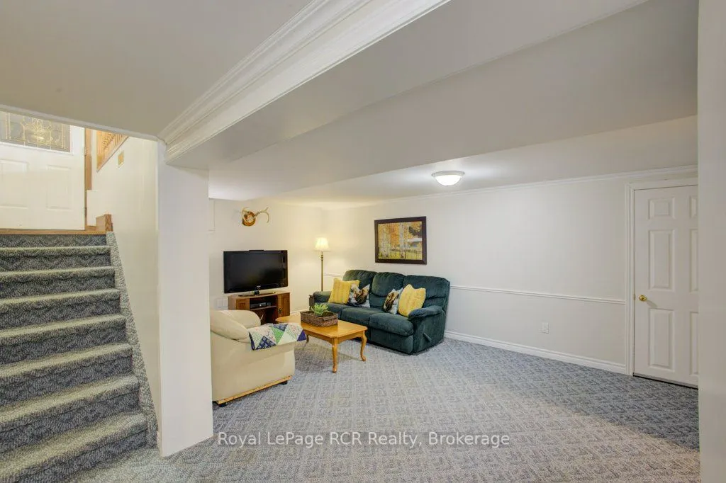 280 Domville Street