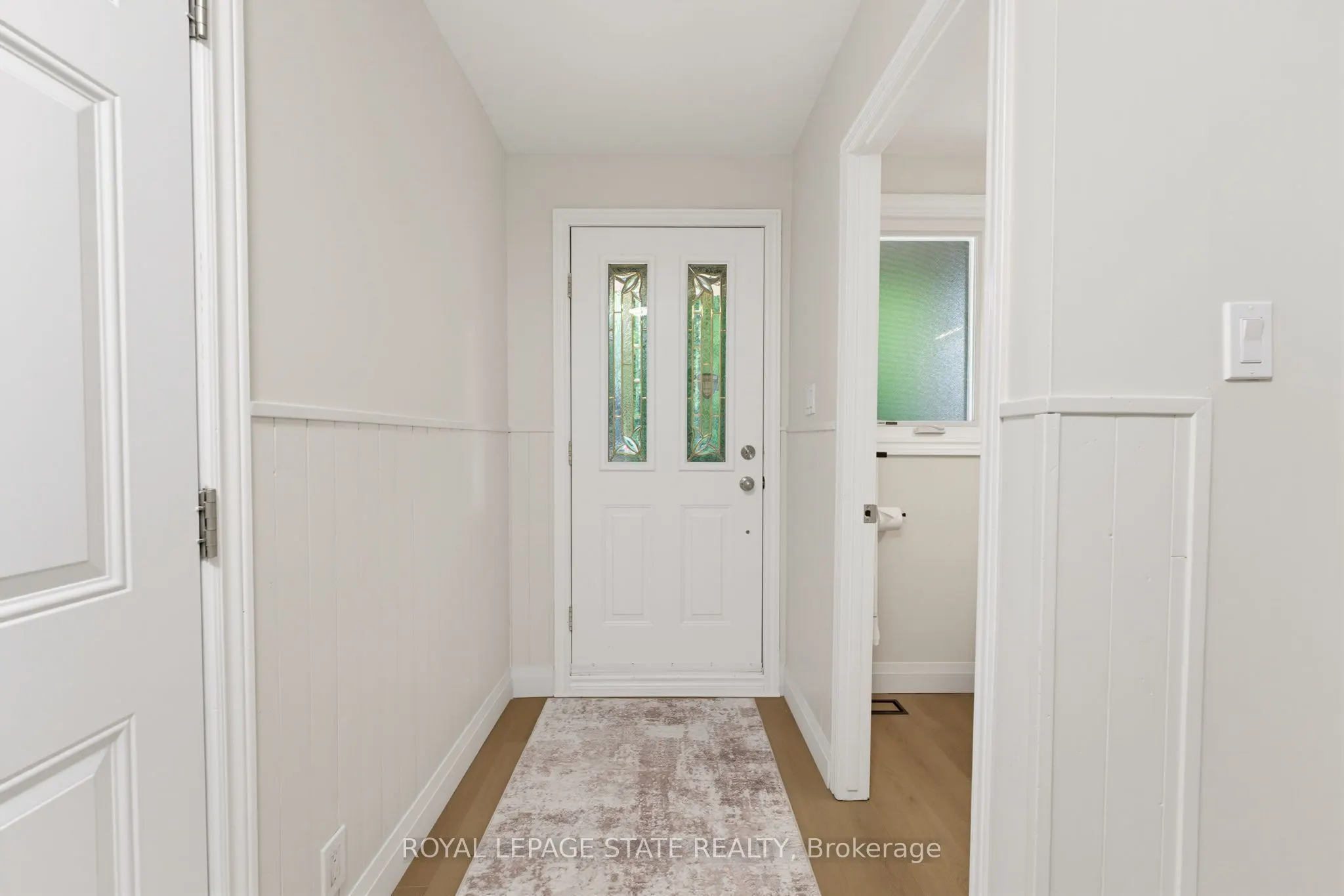 32 Silvervine Drive