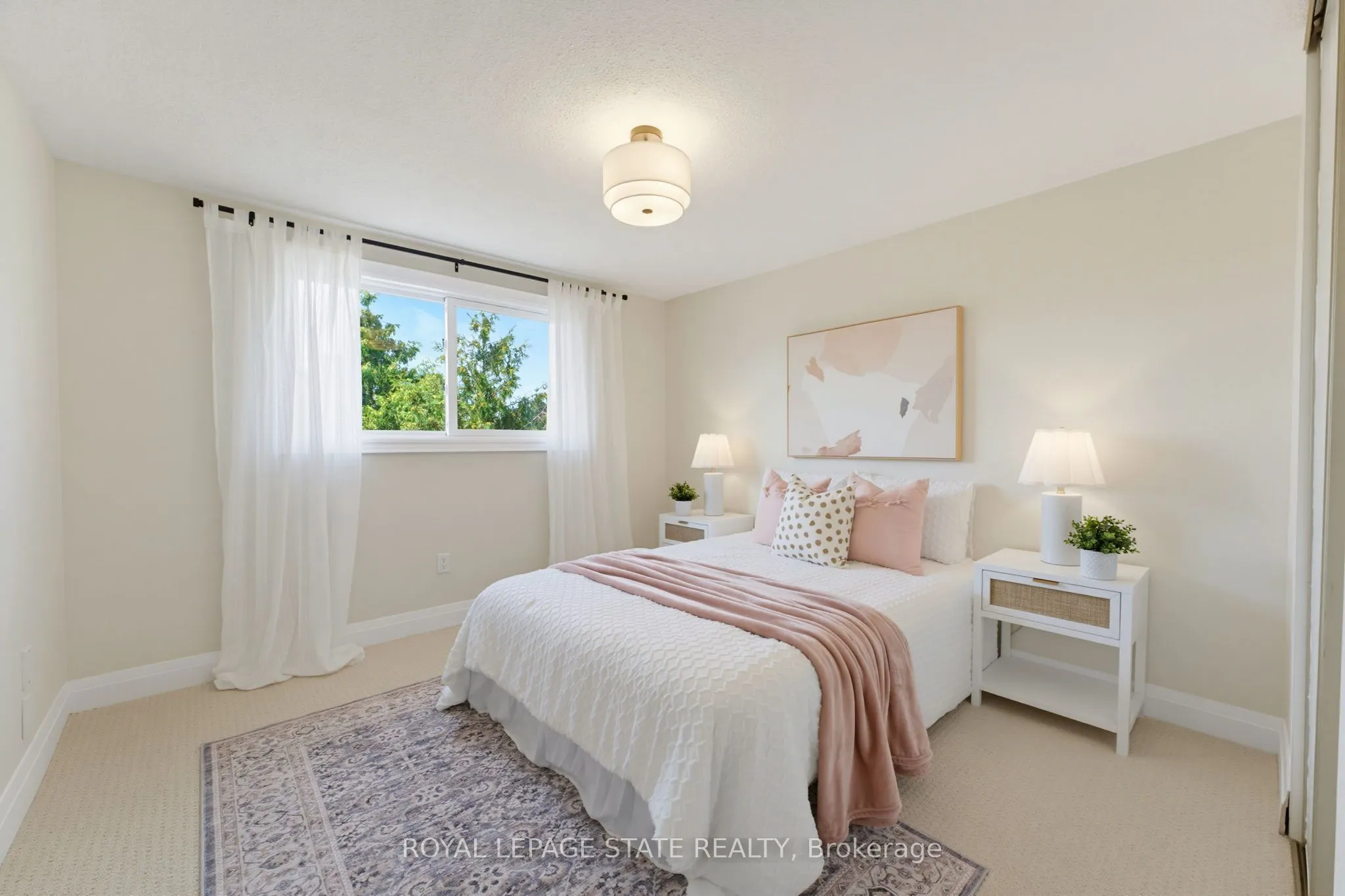 32 Silvervine Drive