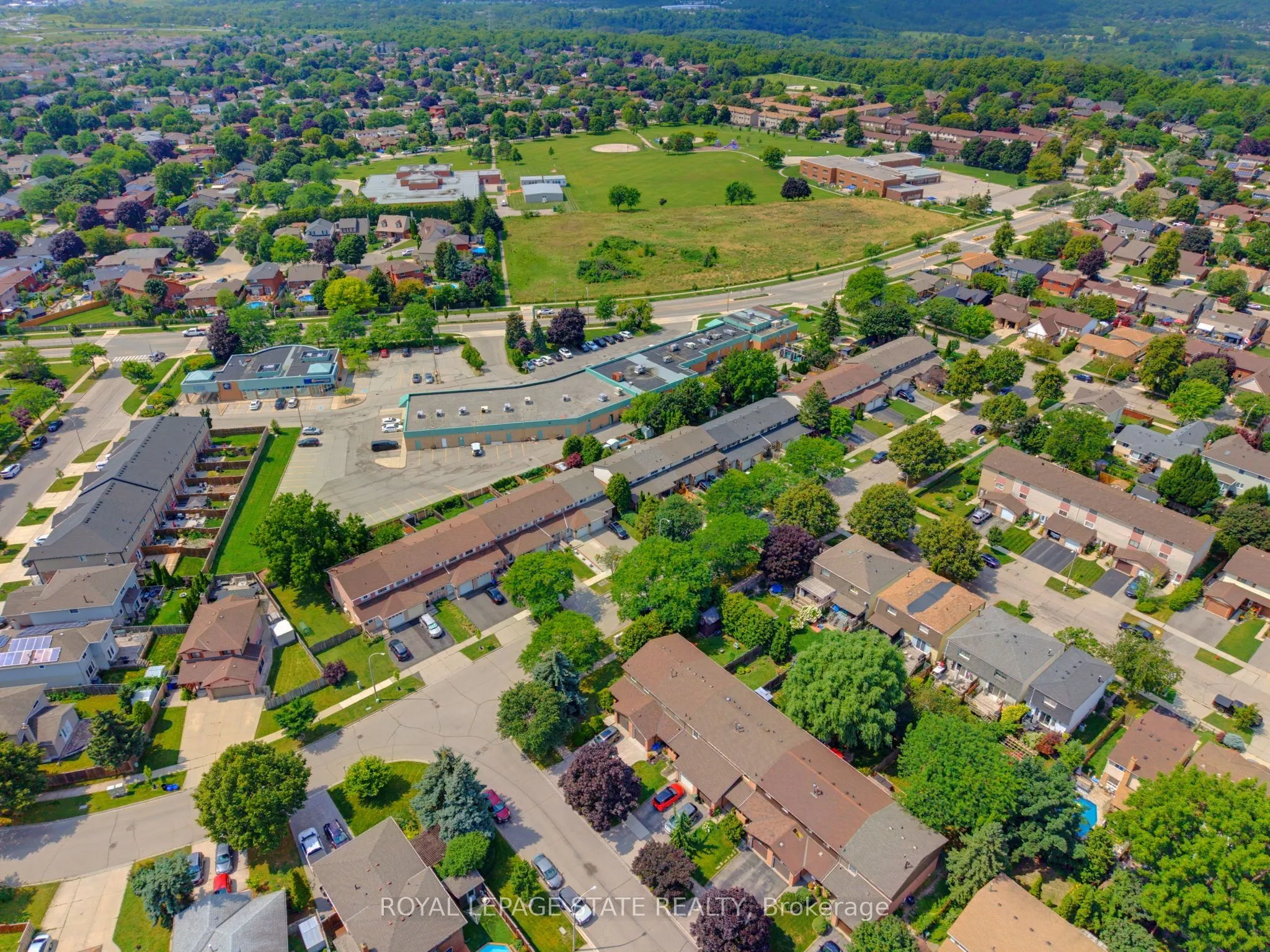 32 Silvervine Drive