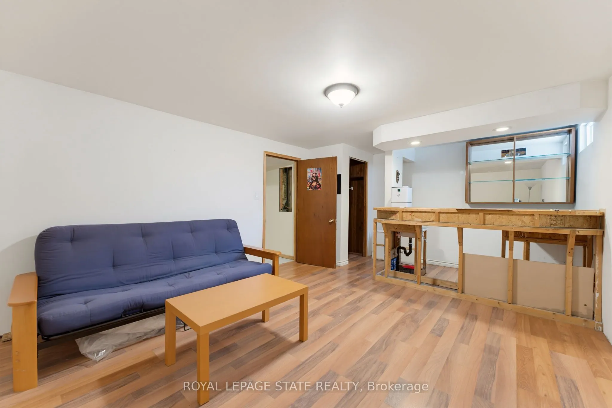 32 Silvervine Drive