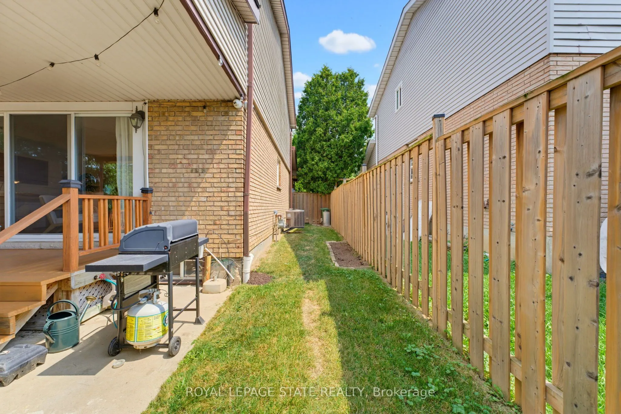 32 Silvervine Drive