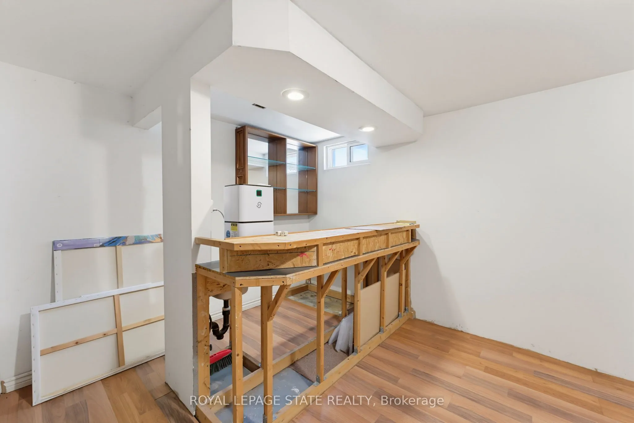 32 Silvervine Drive