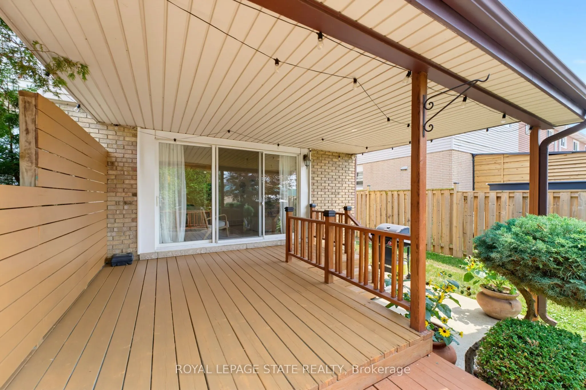 32 Silvervine Drive