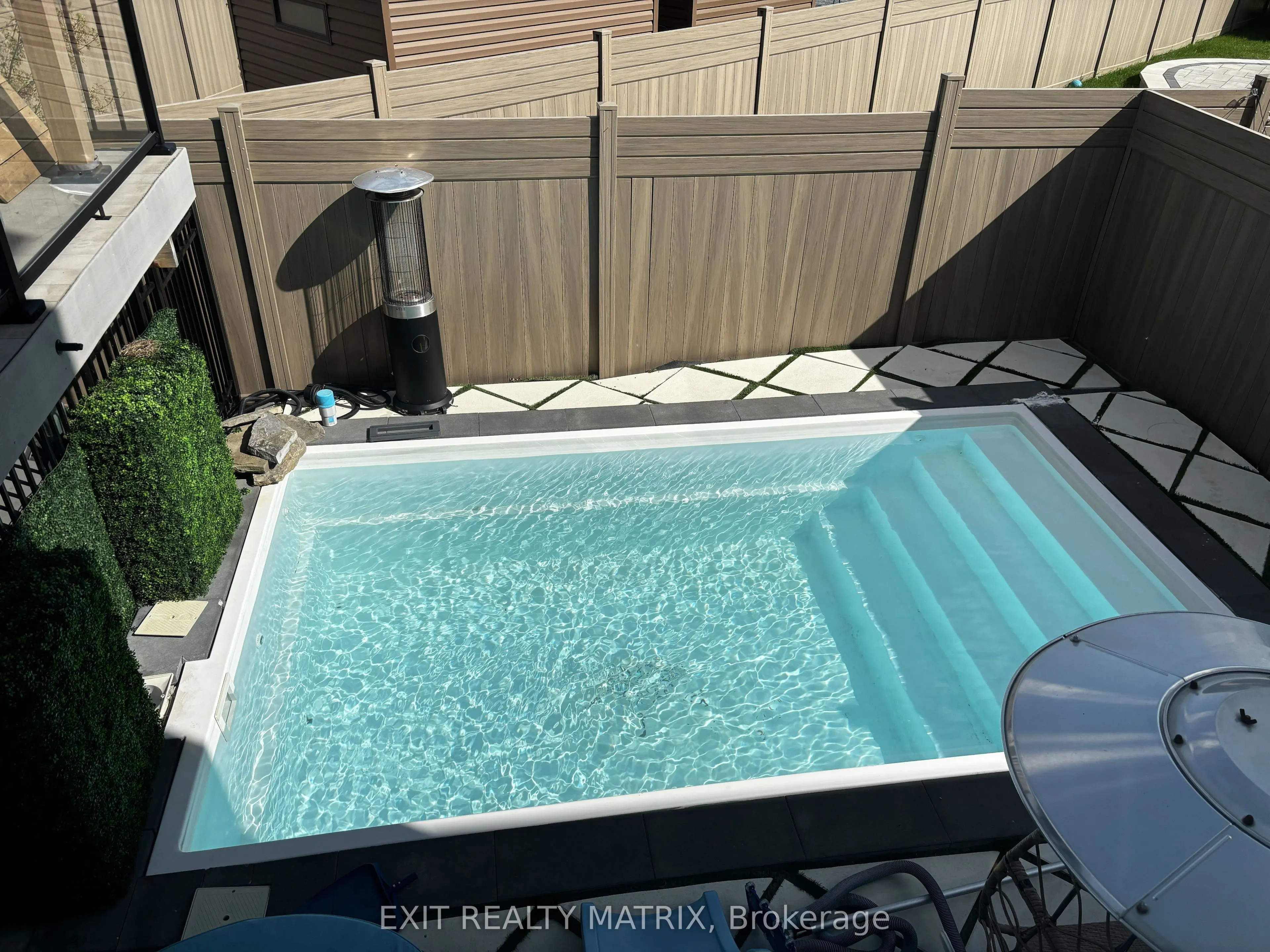 648 Decoeur Drive