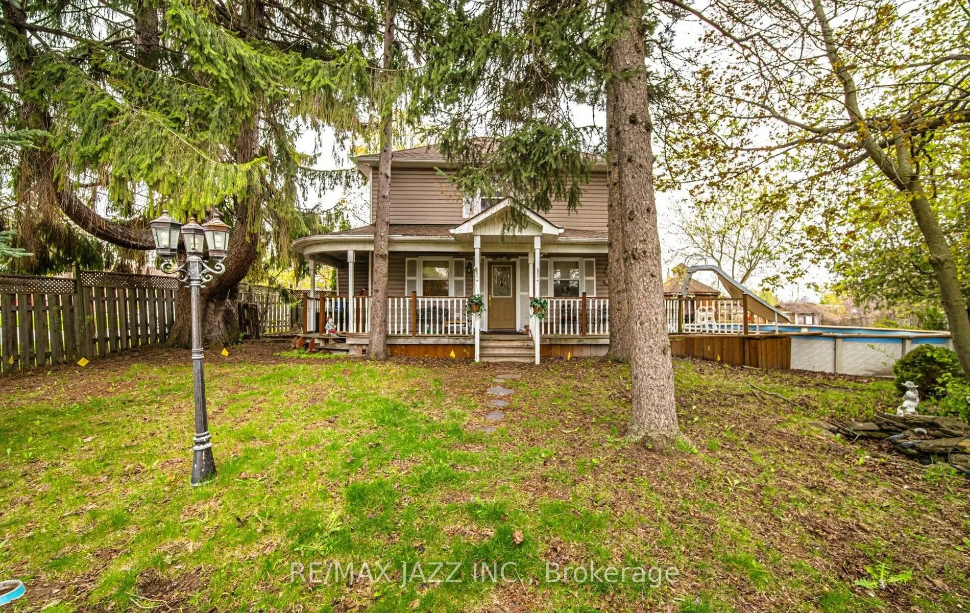 112 Hope Street N