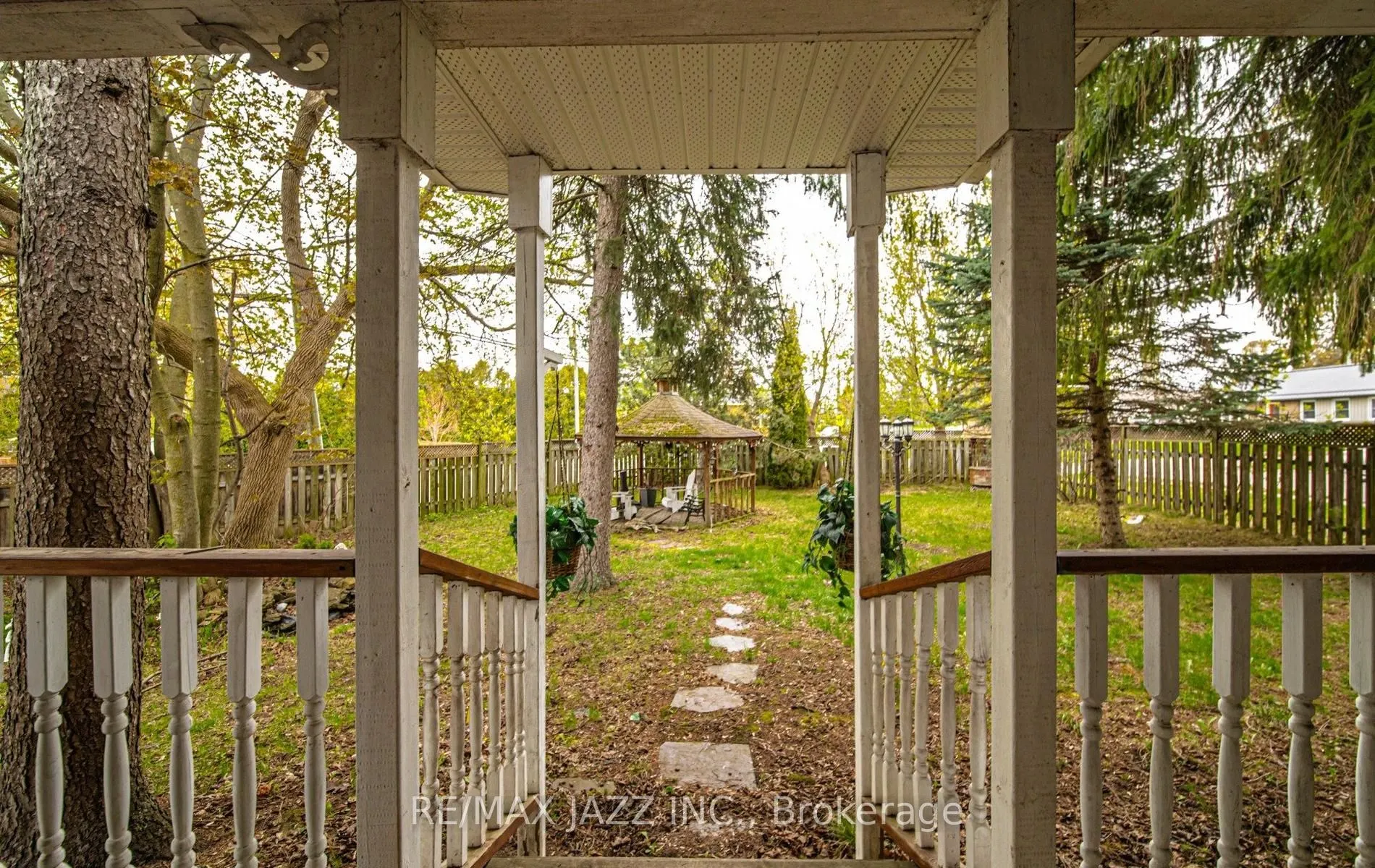 112 Hope Street N
