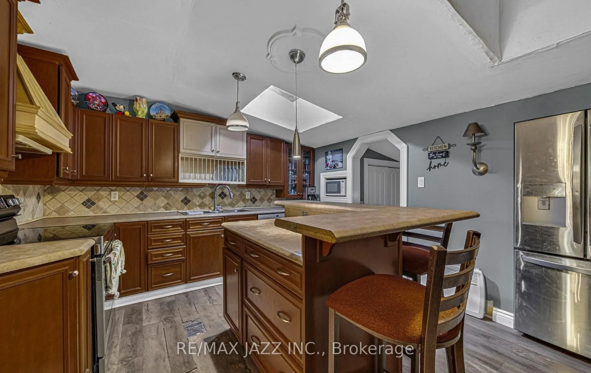 112 Hope Street N