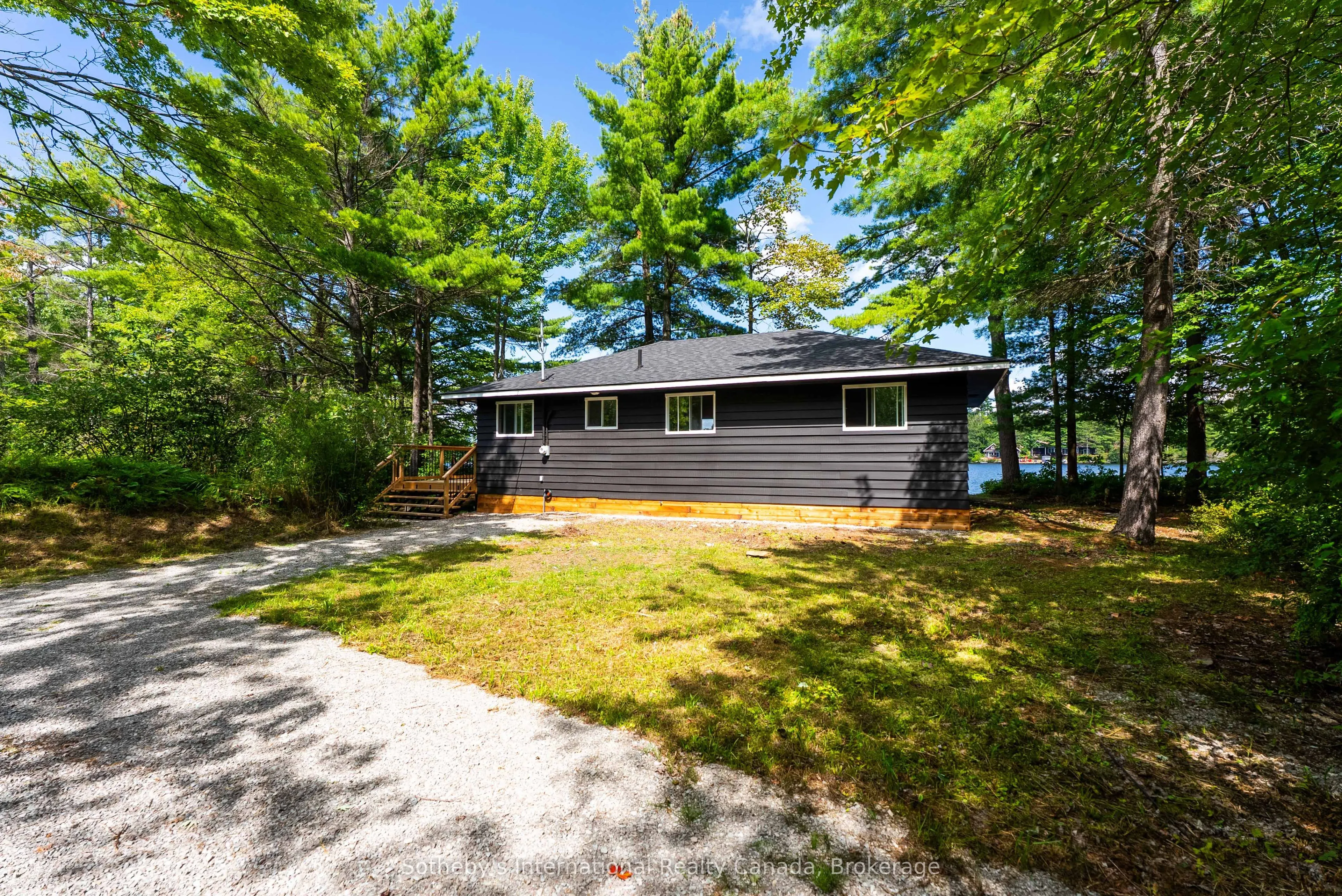 1055 West Bank Drive #COTTAGE