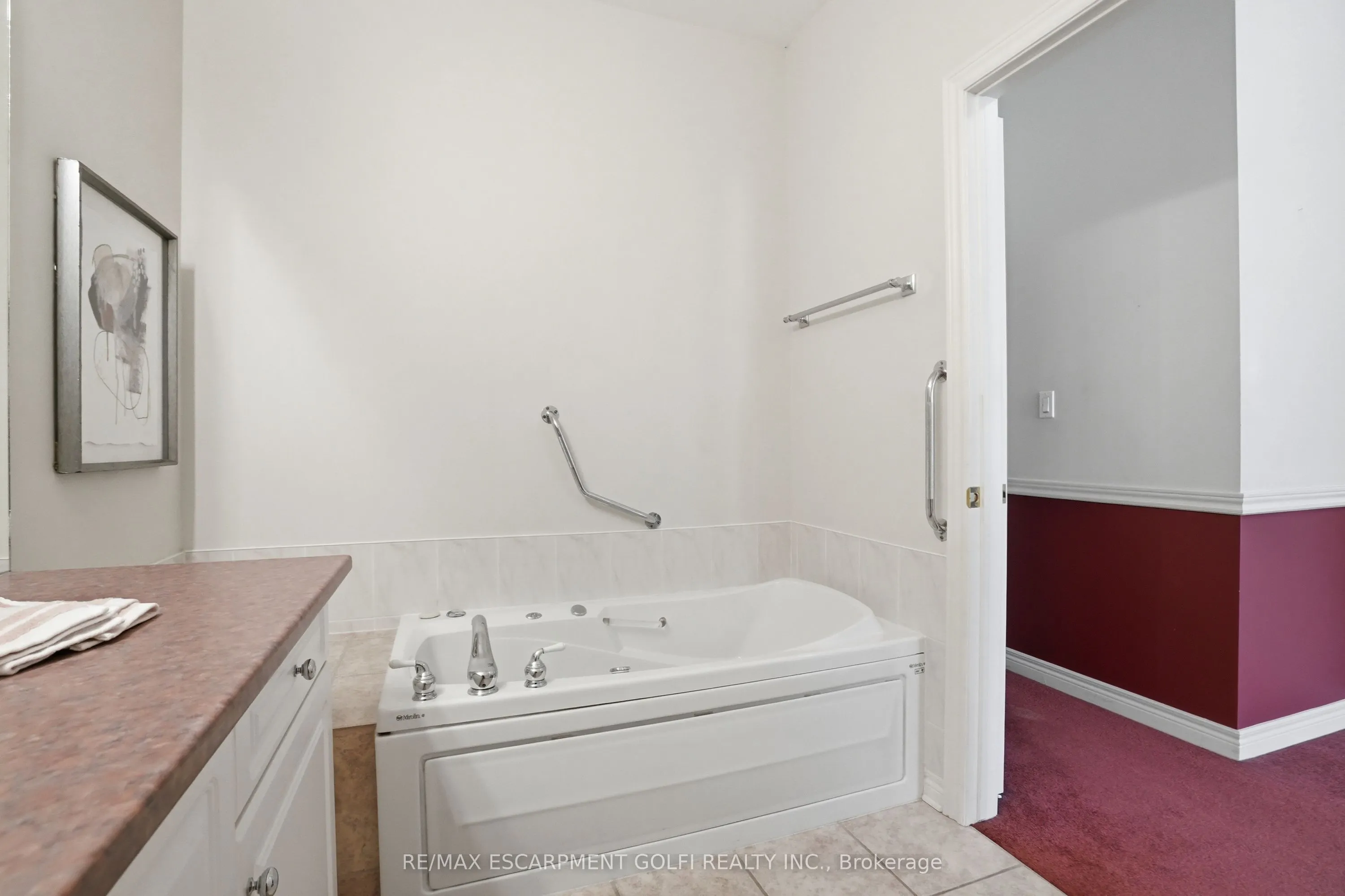 58 Glendale Avenue #12