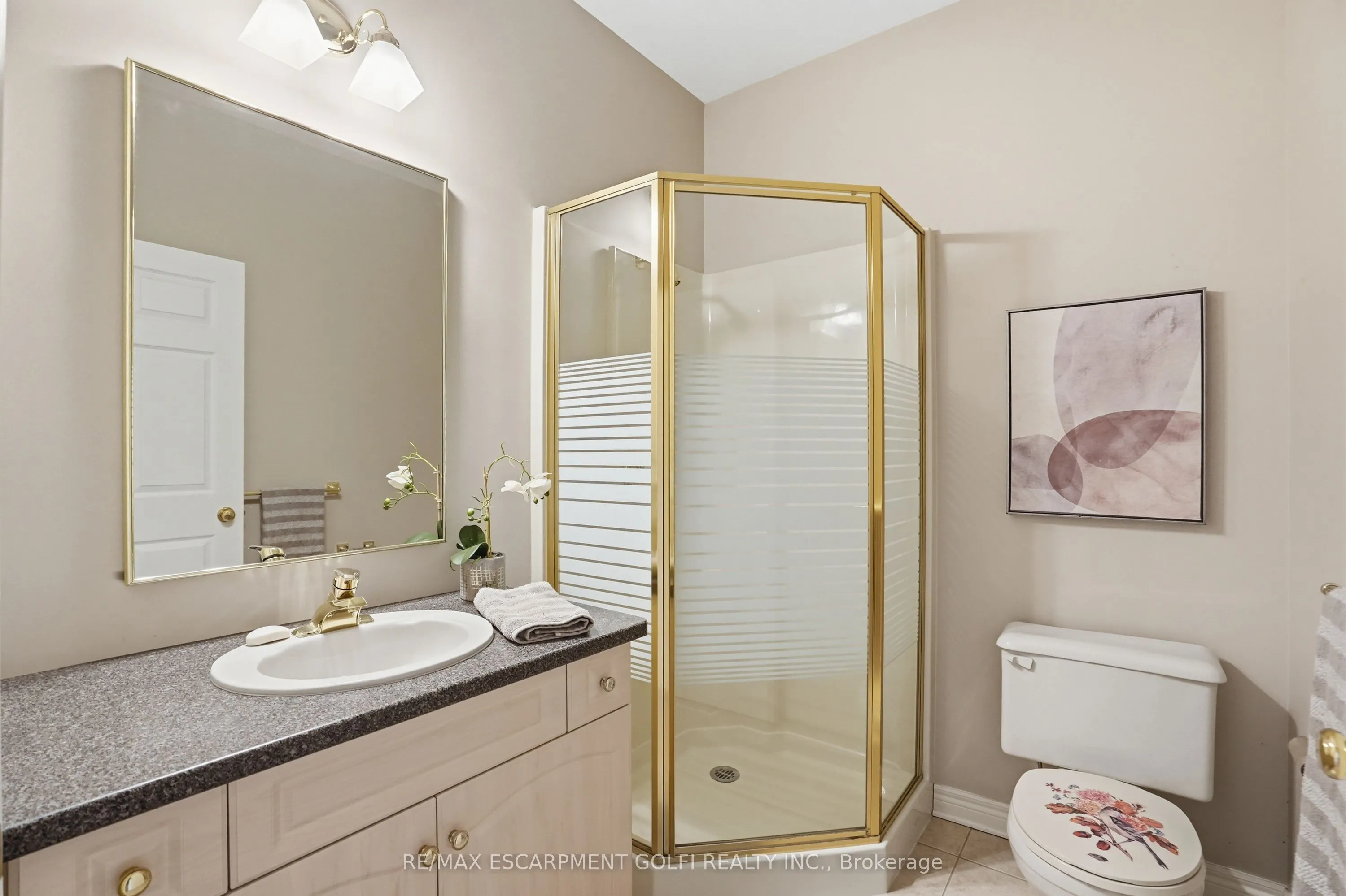 58 Glendale Avenue #12