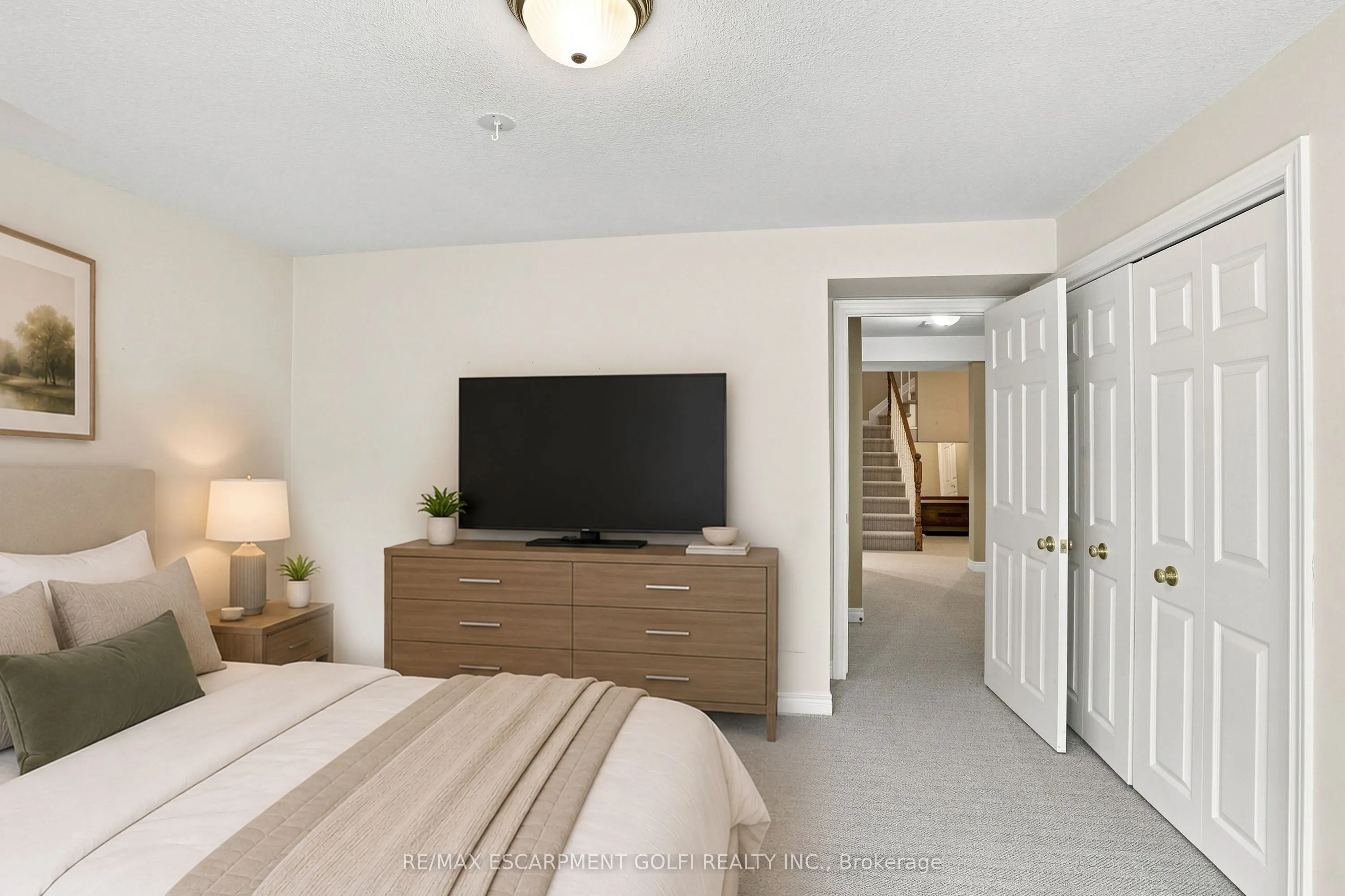 58 Glendale Avenue #12